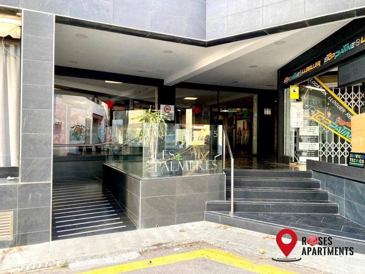 Roses Apartments Red Loft Vista Mar Lateral Dış mekan fotoğraf